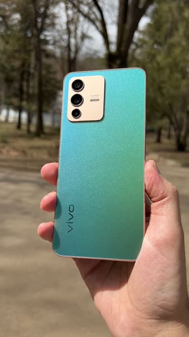 Vivo Gradient Phone - 64MP Triple Cam