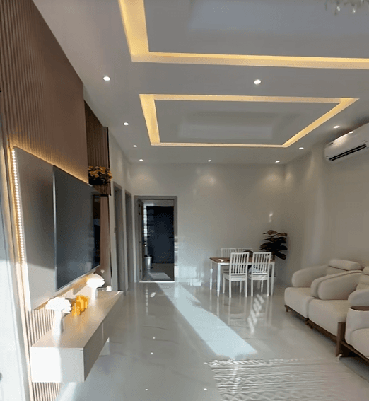 Townhouse for sale, 5 master bedrooms with dressing rooms